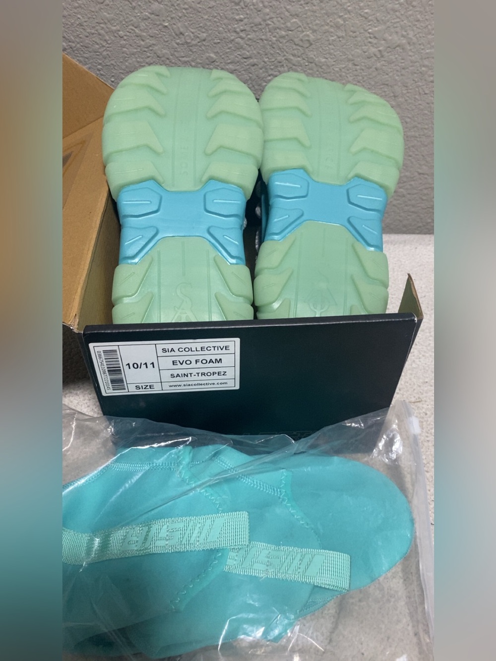 Sia collective St. Tropez sz Evo Foam runner